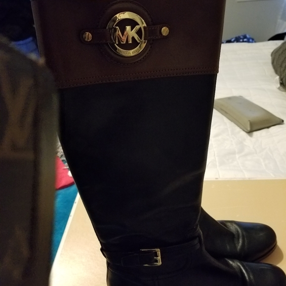 MK Stockard Boot - Picture 4 of 5